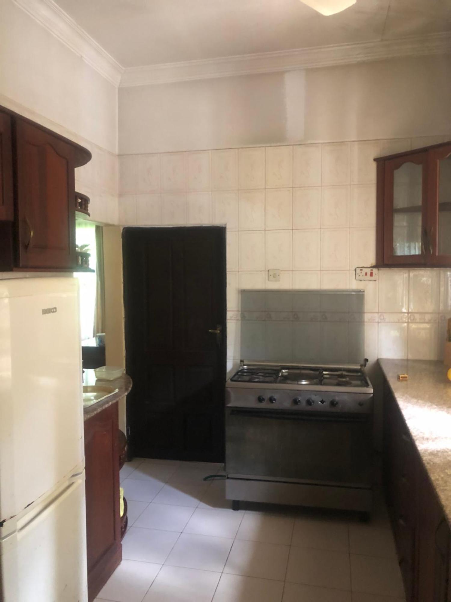 Tatys homestay Dar es Salaam Luaran gambar