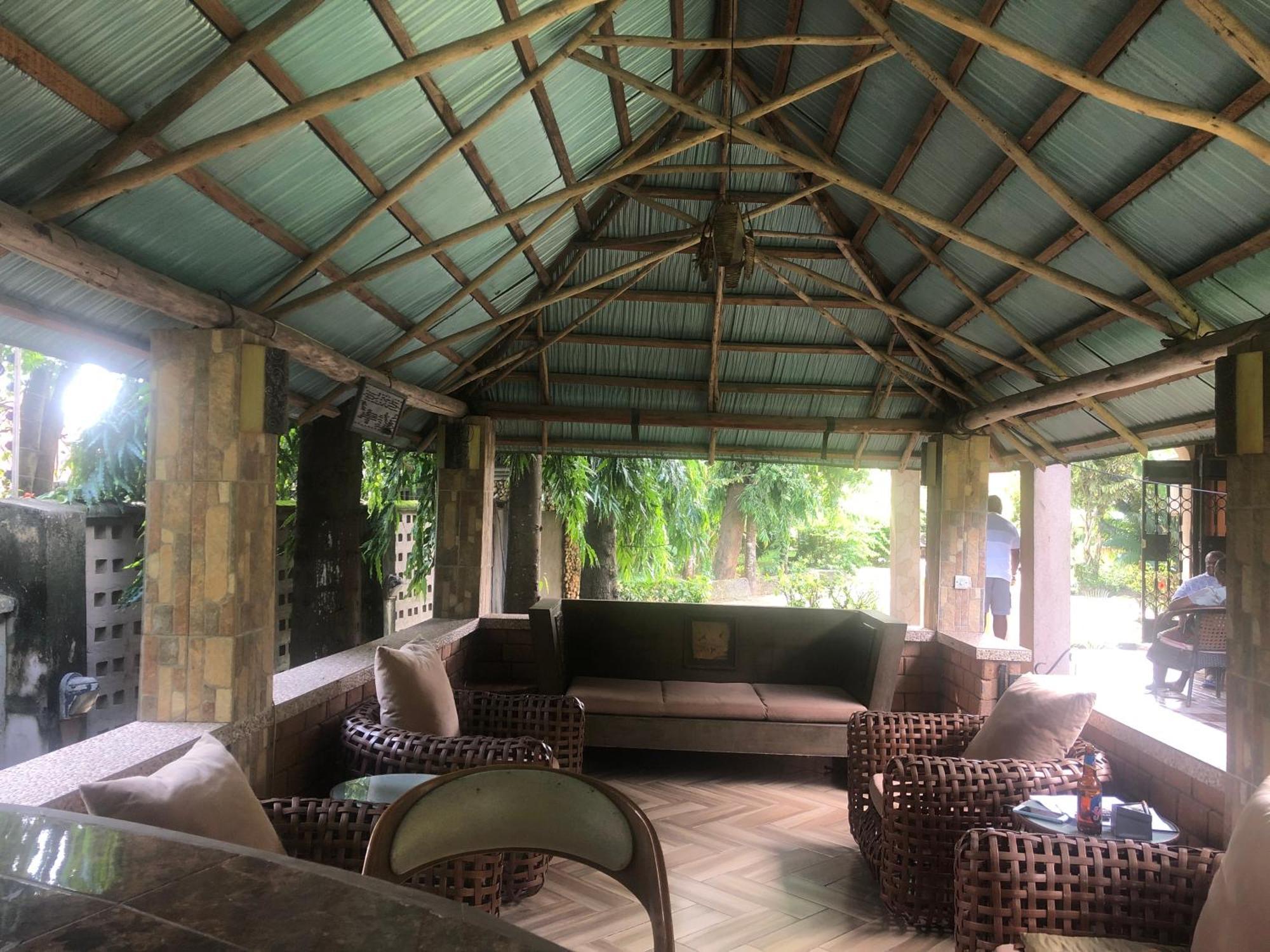 Tatys homestay Dar es Salaam Luaran gambar