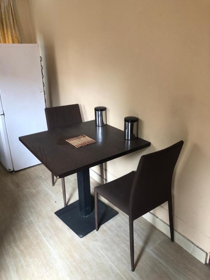 Tatys homestay Dar es Salaam Luaran gambar