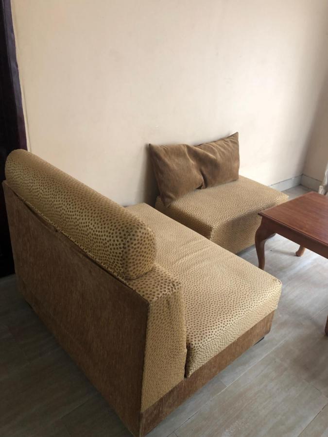 Tatys homestay Dar es Salaam Luaran gambar