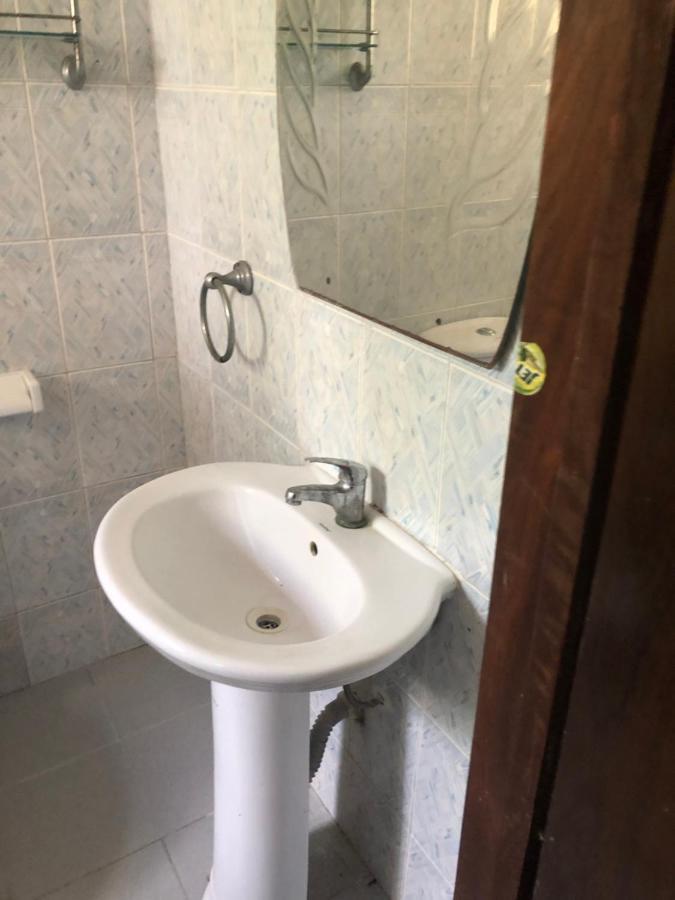 Tatys homestay Dar es Salaam Luaran gambar